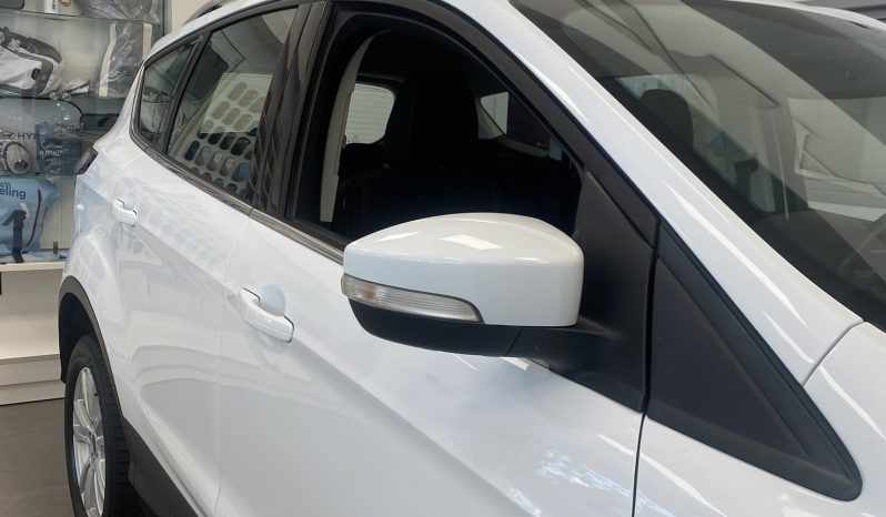 
								Ford Kuga completo									