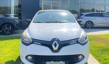 
									Renault Clio completo								