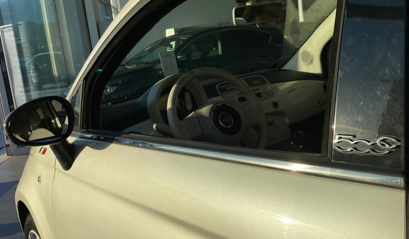 
								Fiat 500 Cabrio completo									