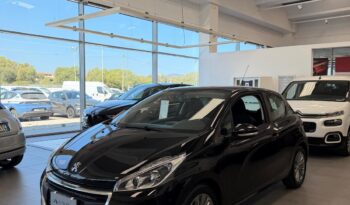 
									Peugeot 208 completo								