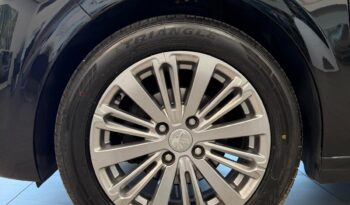 
									Peugeot 208 completo								
