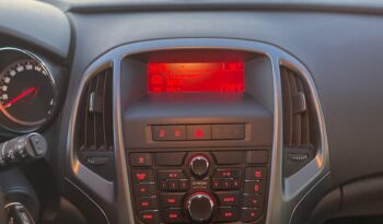 
									Opel Astra completo								