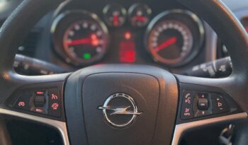 
									Opel Astra completo								
